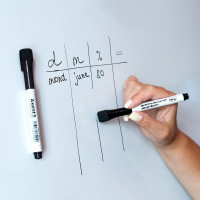 Маркер для магнітно-маркерної дошки Axent Whiteboard Magnetic 1-2 мм, чорний, з магнітним тримачем, та губкою на ковпачку